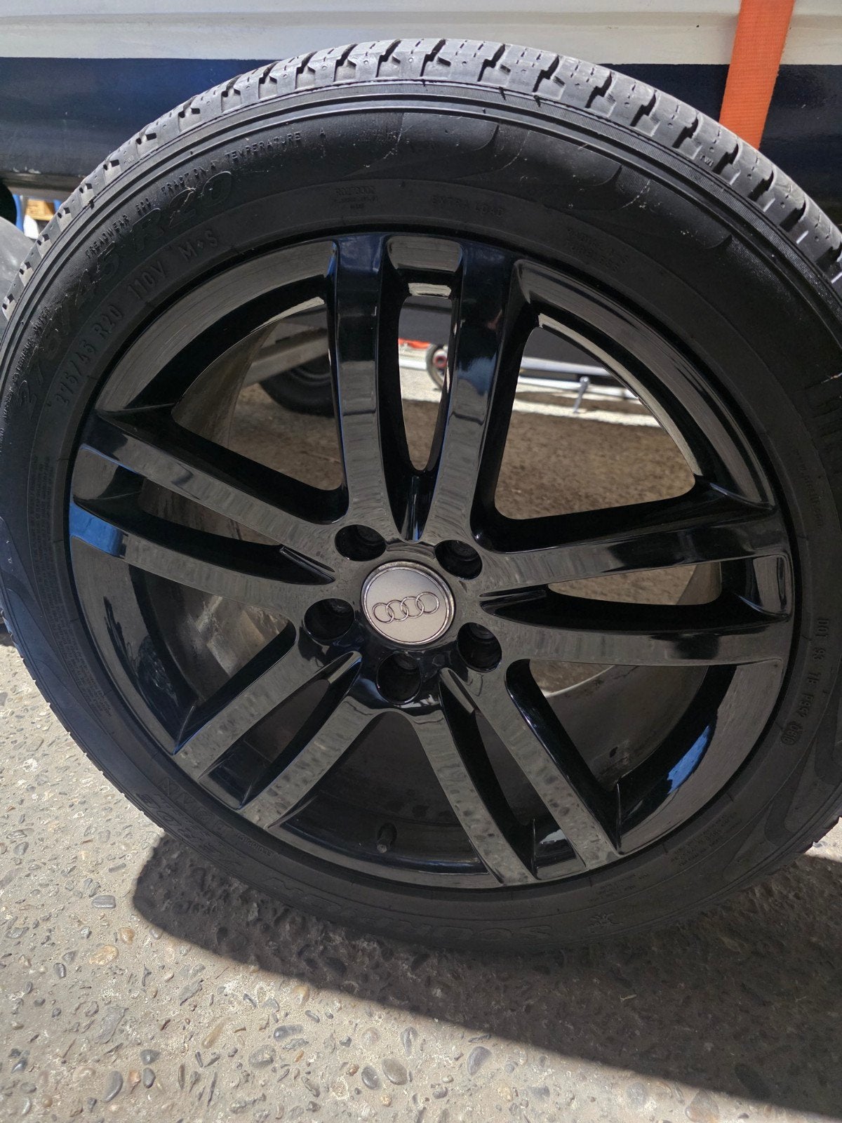 Audi 20 inch velgen met 275/45 R20 M+S banden, Auto-onderdelen, Ophalen, Gebruikt, 275 mm, Banden en Velgen