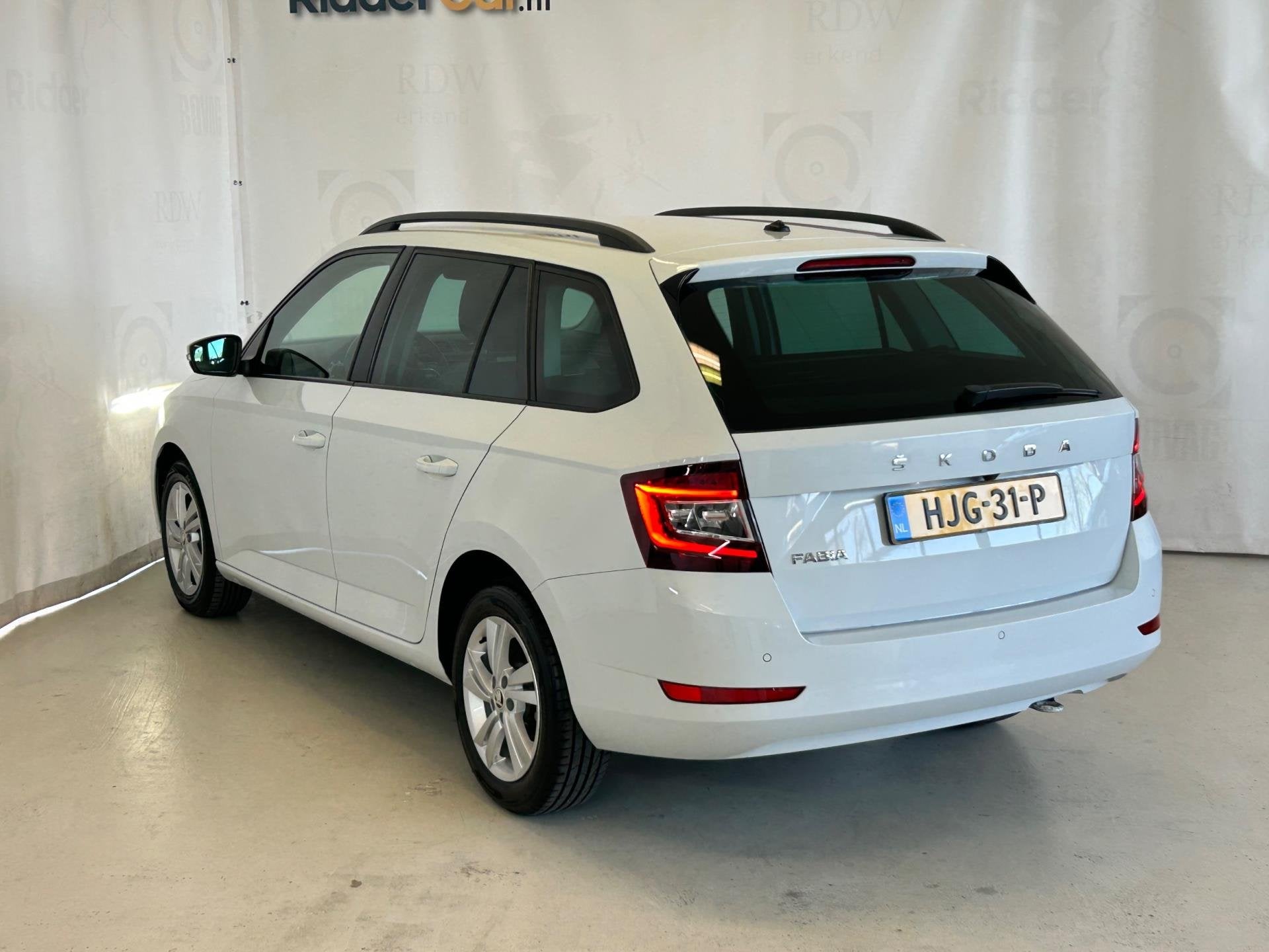 Skoda FABIA 1.0 TSI Style|GARANTIE|AUTOMAAT|CRUISE|STOELVERW, Auto's, Skoda, Gebruikt, Euro 6, 95 pk, Wit