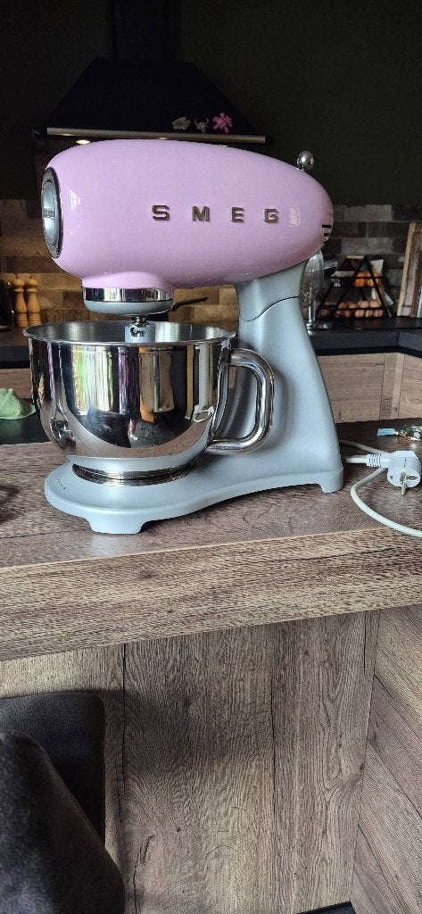 Smeg Keukenmachine Roze, Witgoed en Apparatuur, Keukenmixers, Ophalen, 4 liter of meer, Nieuw, 3 snelheden of meer