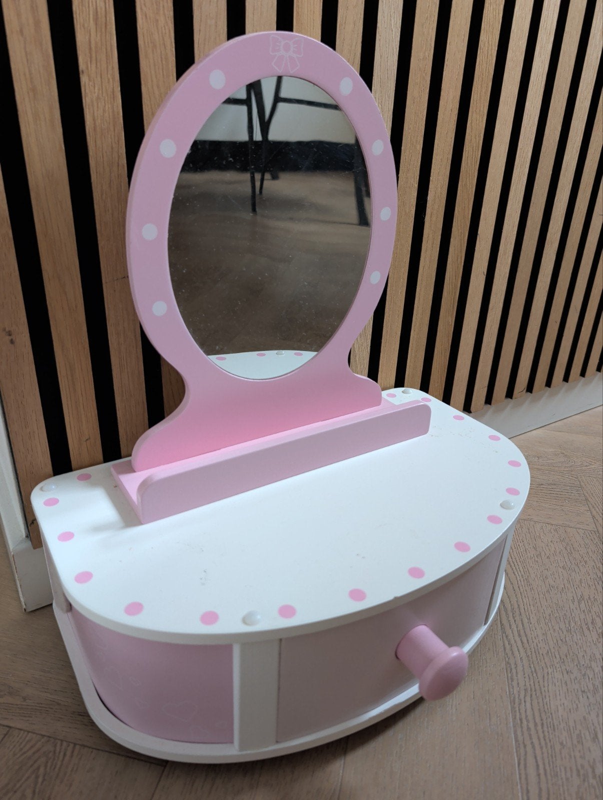 Leuke roze make-up tafel met spiegel en lade, Ophalen of Verzenden