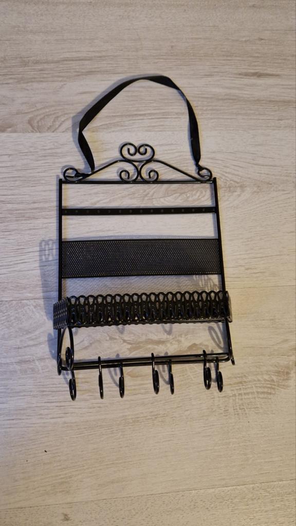 Zwarte metalen sieradenhouder voor oorbellen en kettingen, Sieraden, Tassen en Uiterlijk, Overige Accessoires, Ophalen of Verzenden