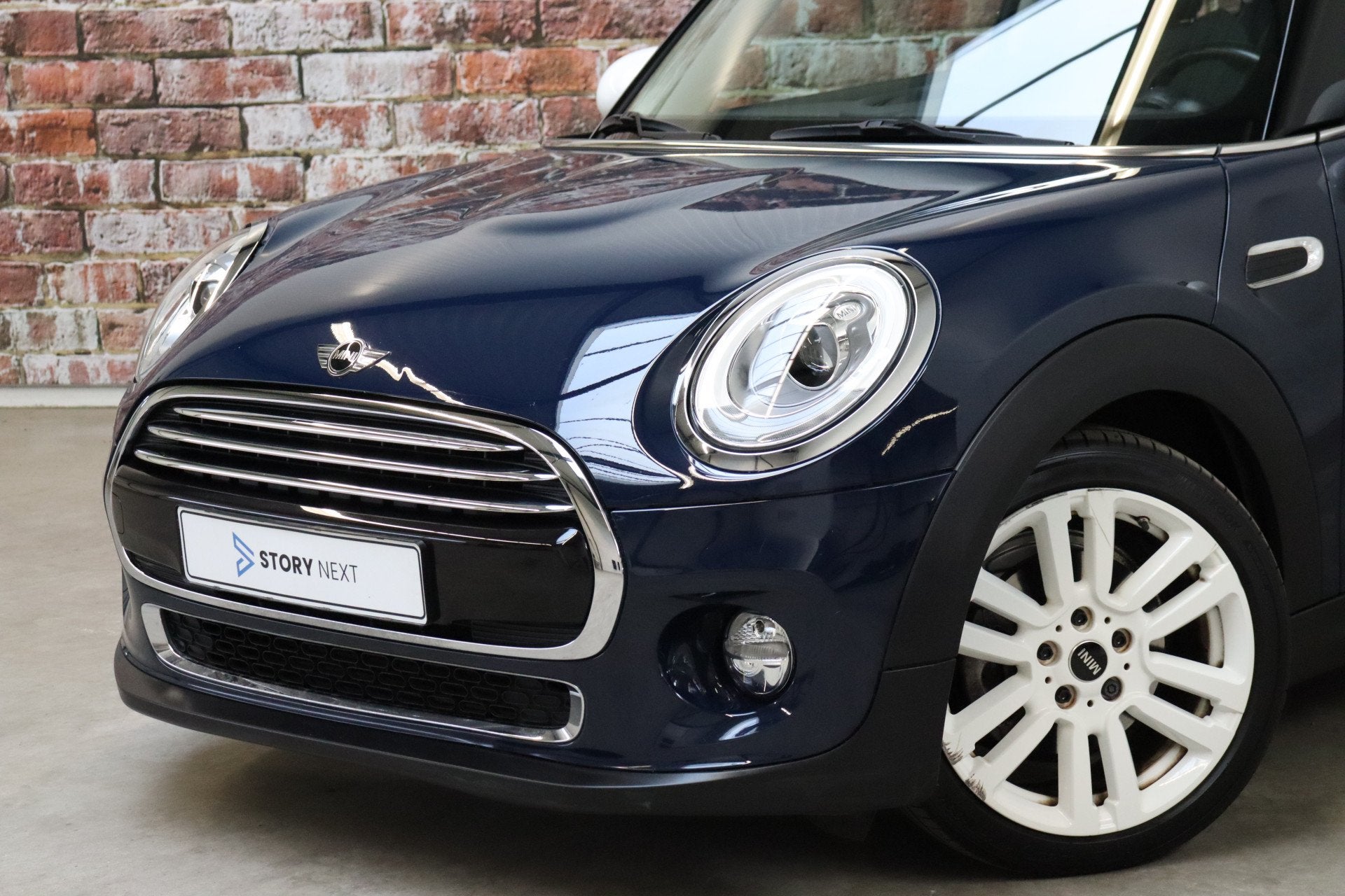 MINI Hatchback Cooper Serious Business 3 deurs / Airconditio, Voorwielaandrijving, 136 pk, Gebruikt, Leder en Stof