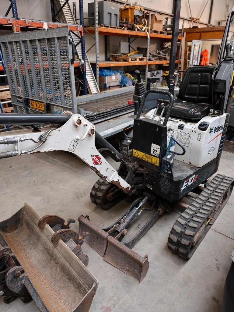 Bobcat E10Z te huur, Ophalen, Zo goed als nieuw