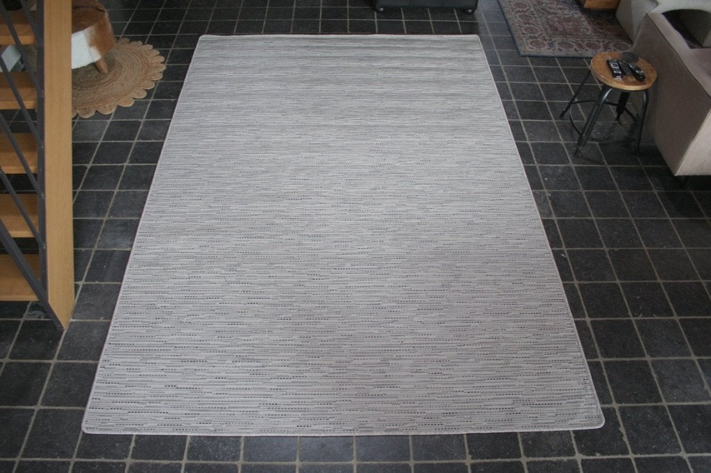 Mooi vloerkleed buitenkleed creme grijs 200 x 290 cm.