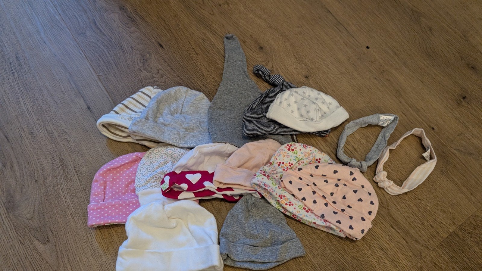 Babymutsjes, hoedjes en haarbandjes - Diverse maten, Kinderen en Baby's, Babykleding | Mutsen, Sjaals en Wanten, Maat 50, Gebruikt