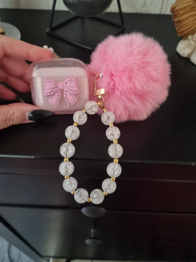Roze Airpods hoesje met strik en pompon sleutelhanger, Ophalen of Verzenden, Nieuw, Bescherming, Apple iPhone