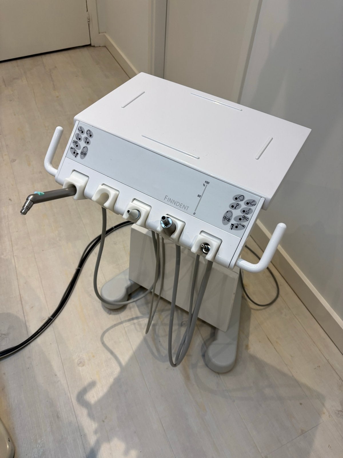 FinnDENT Tandartsunit en Mectron Trolley, Ophalen of Verzenden