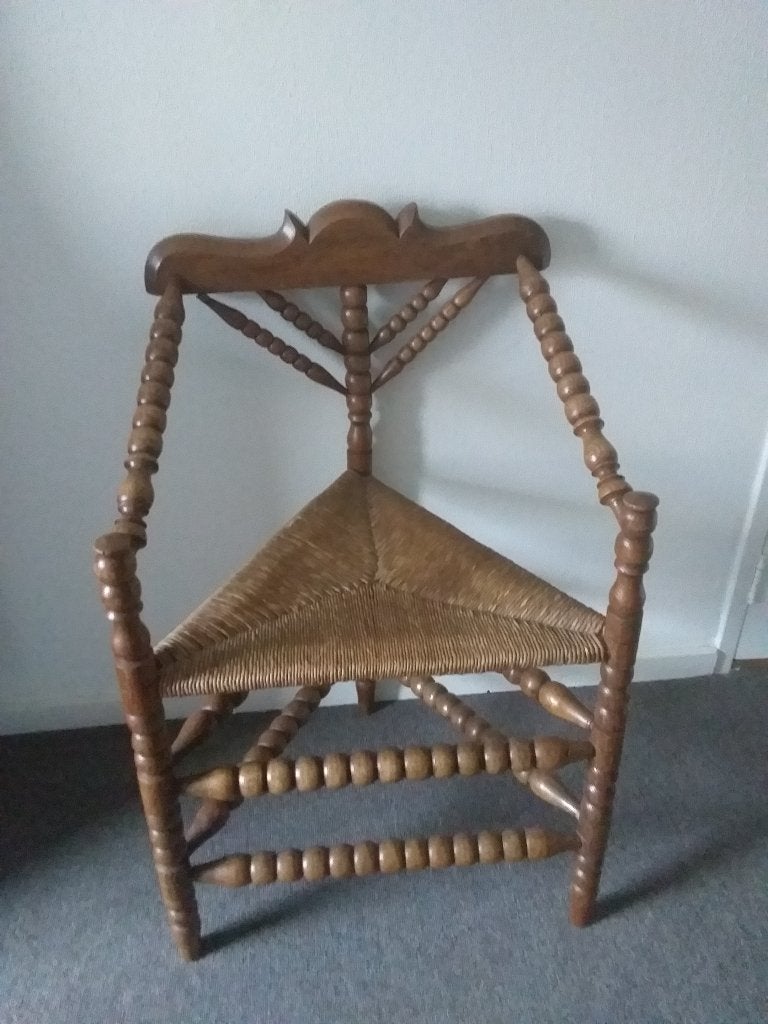 antiek hoekstoeltje met rieten zitting, Antiek en Kunst, Ophalen