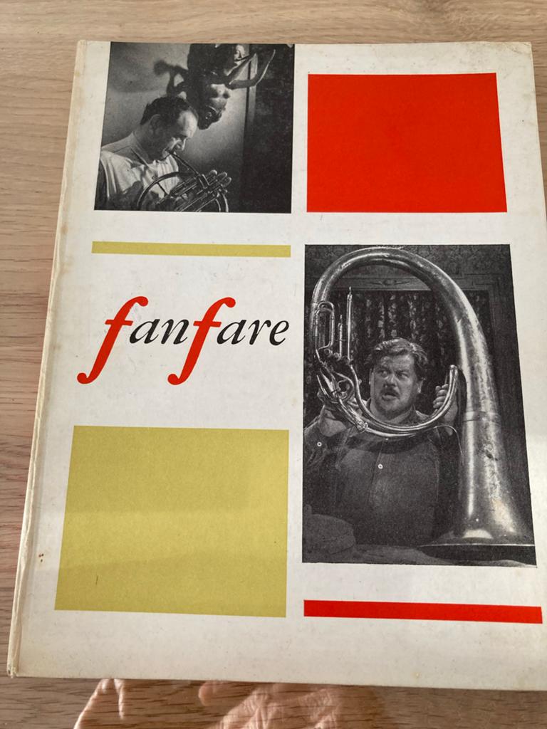 Fanfare - Jan Blokker (2e druk 1958), Boeken, Romans, Gelezen, Nederland, Ophalen of Verzenden