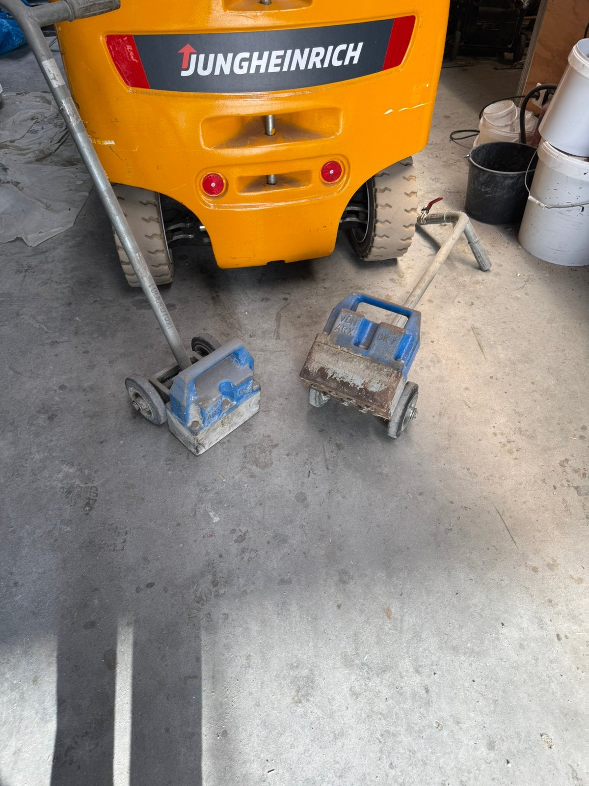 2 stuks bouchardeer machines lucht, Ophalen, Gebruikt
