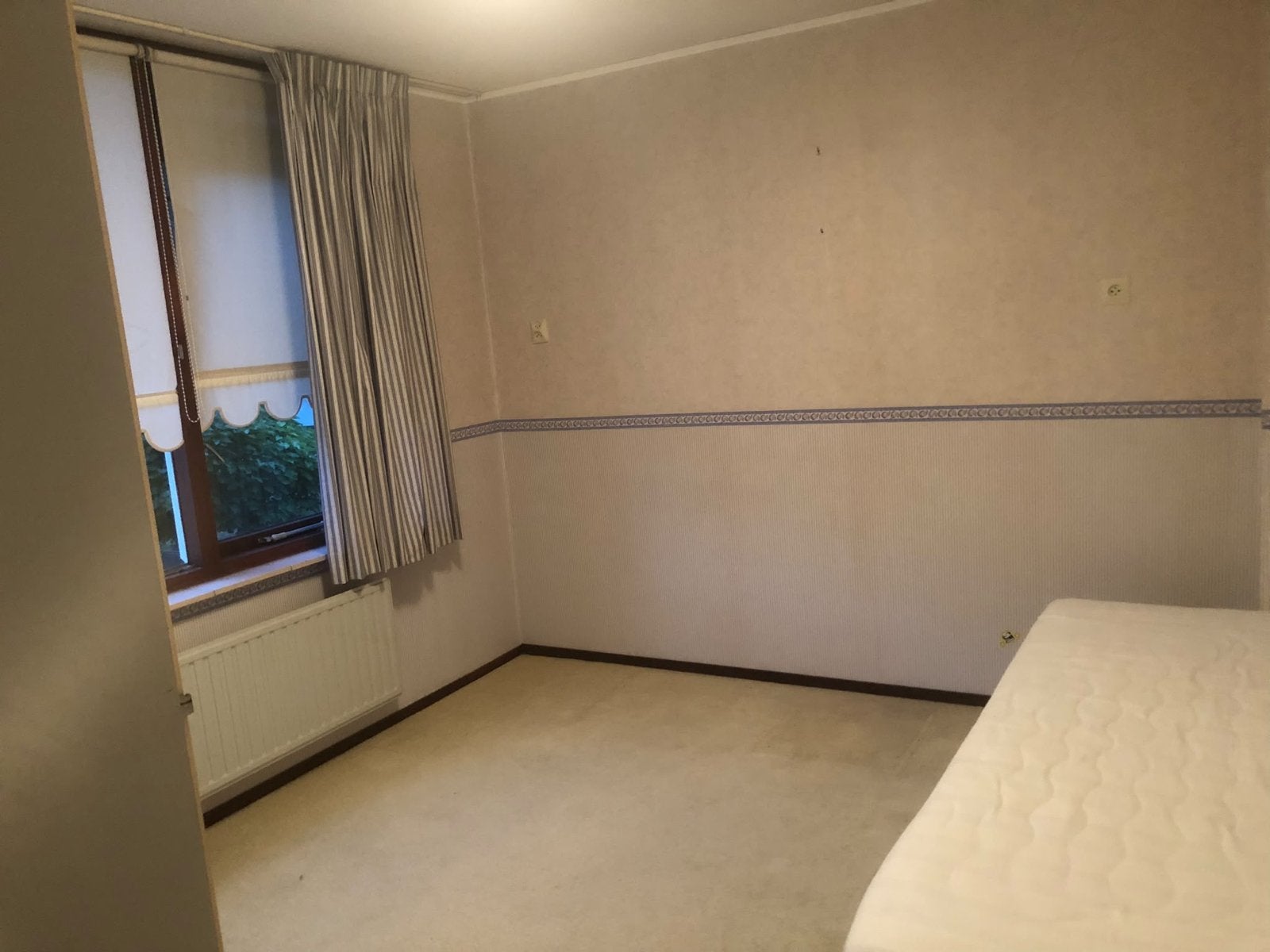 Een persoons boxspring met matras nu ophalen in Hoofddorp, Ophalen, Zo goed als nieuw, Eenpersoons, 90 cm