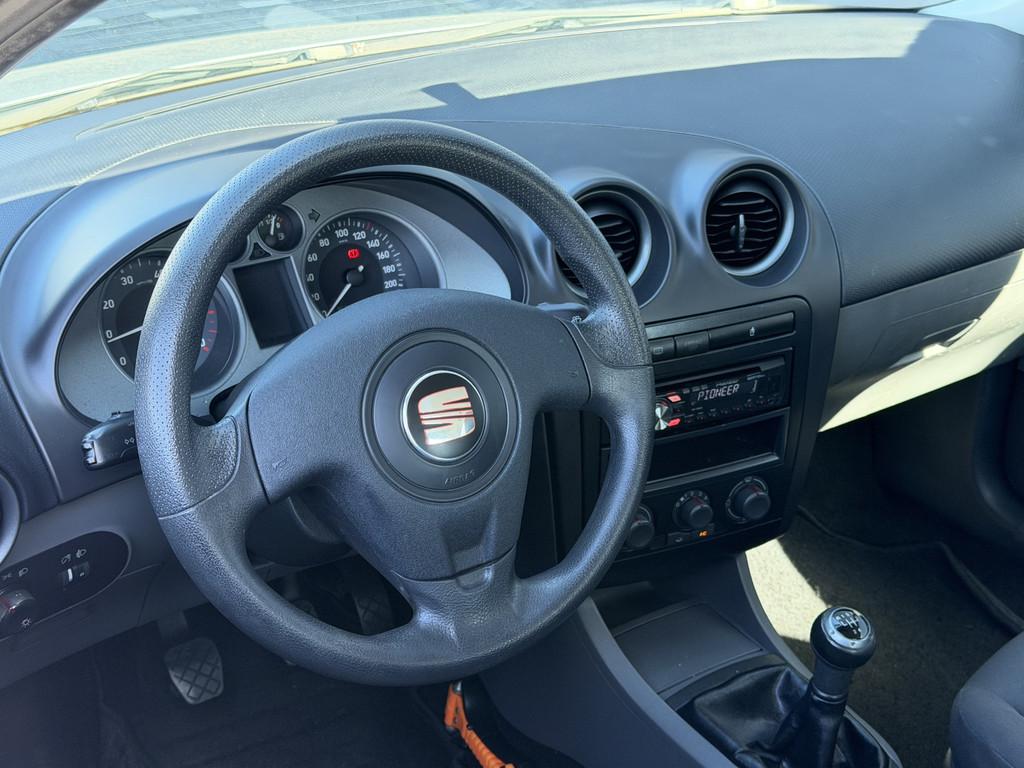 SEAT Ibiza 1.4-16V Trendstyle | RIJKLAAR | Cruise | Airco, Voorwielaandrijving, Zwart, 4 cilinders, Ibiza