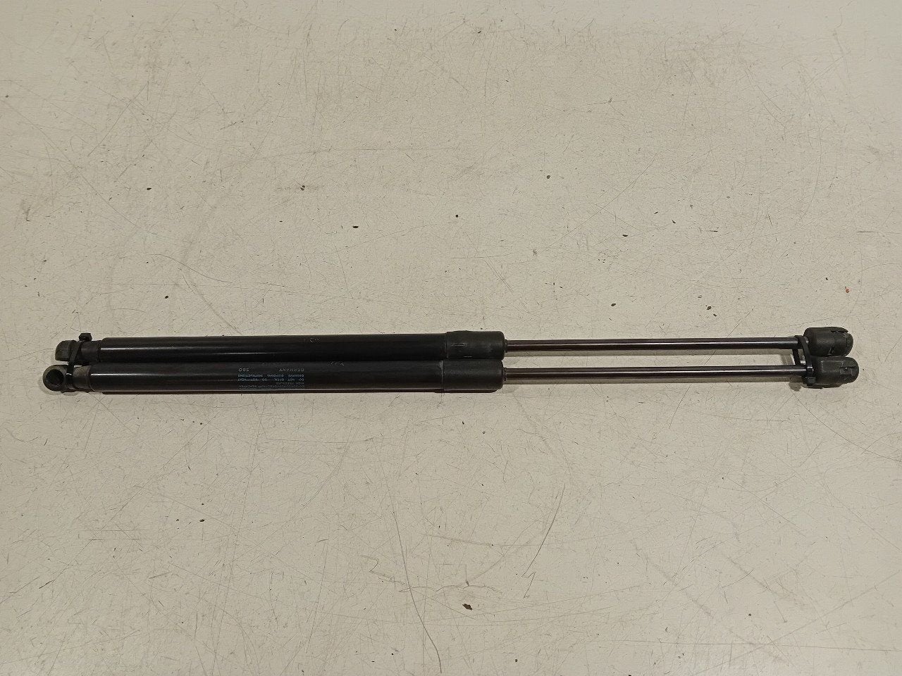 Gasdrukveerset achter Skoda Fabia, Onderdelen@venauto.nl, Van der Ven Autorecycling B.V., Gebruikt, Ettenseweg 76, 4706 PB Roosendaal, The Netherlands