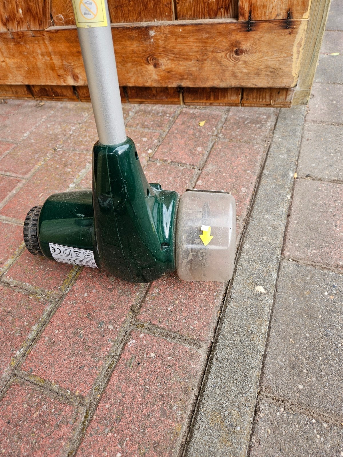 Elektrische  onkruidborstel- Lichtgewicht en handig, Gebruikt, Onbekend, Ophalen of Verzenden, 10 tot 30 cm