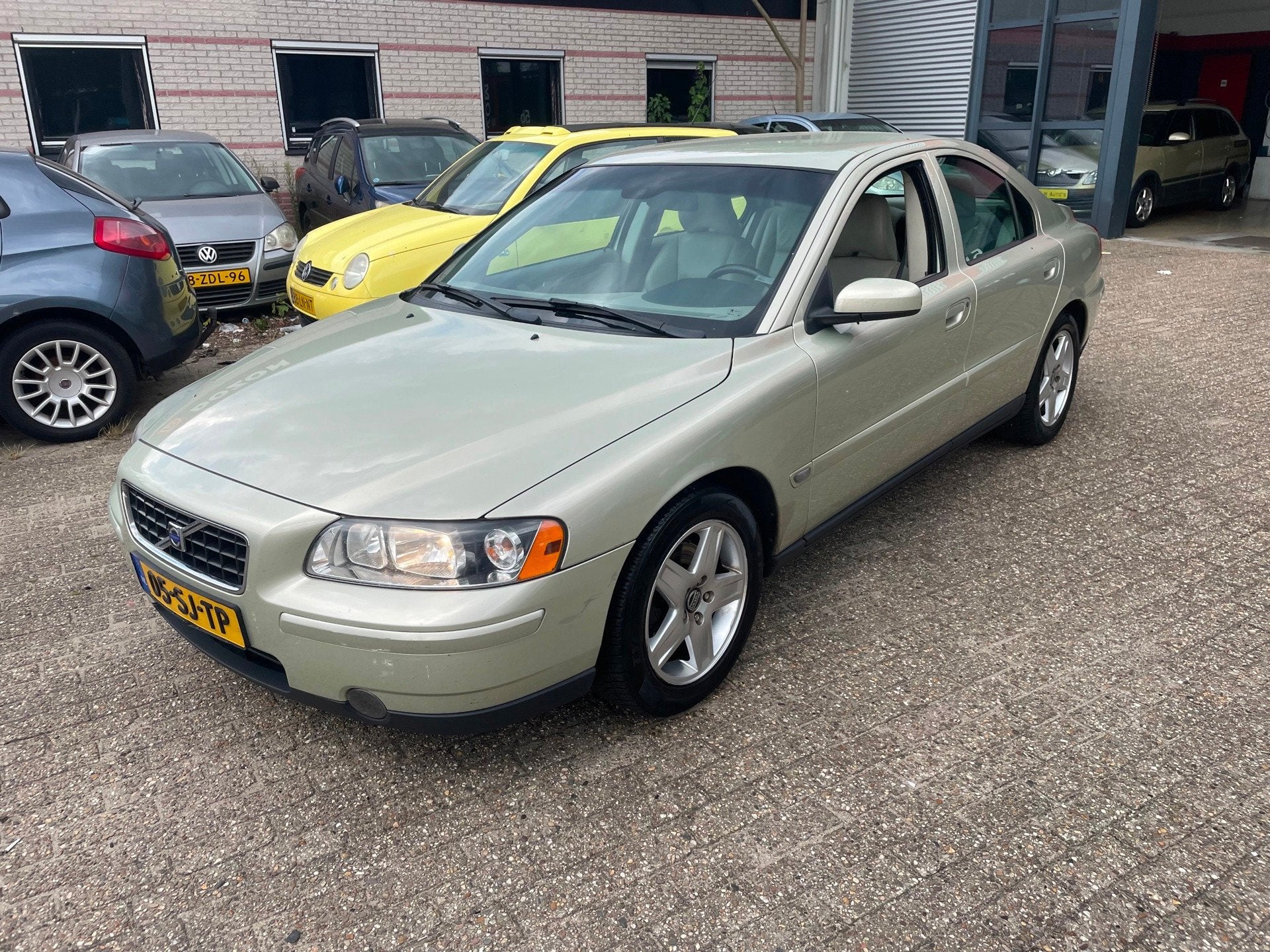 Volvo S60 2.4D Edition II 1 ste eigenaar weinig km, Gebruikt, Origineel Nederlands, Bedrijf, Diesel