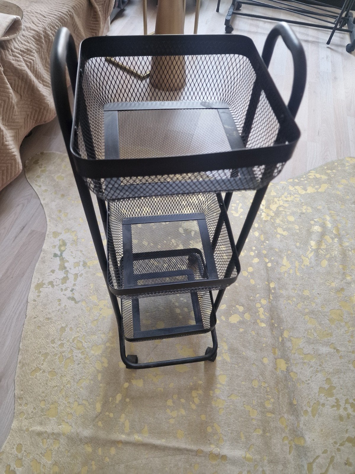 Trolley met mandjes, Ophalen