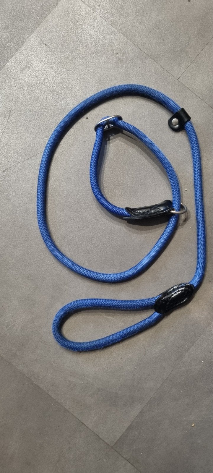 Stevige hondenriem, stelbare halsband. 150cm., Ophalen of Verzenden, Zo goed als nieuw, Hondenriem