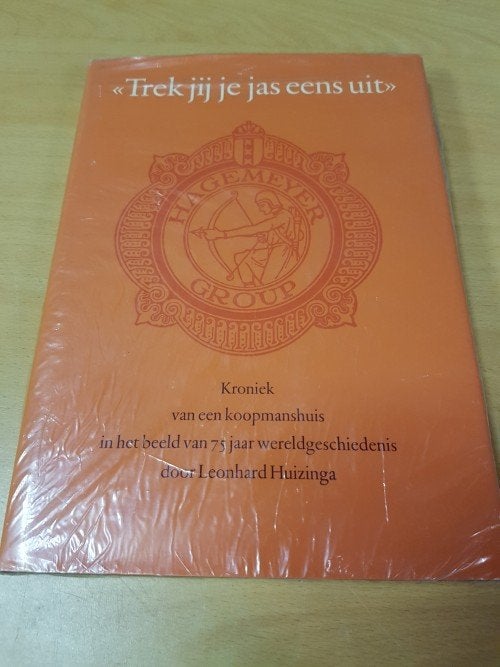 Boek: Trek jij je jas eens uit, door Leonhard Huizinga, Ophalen of Verzenden