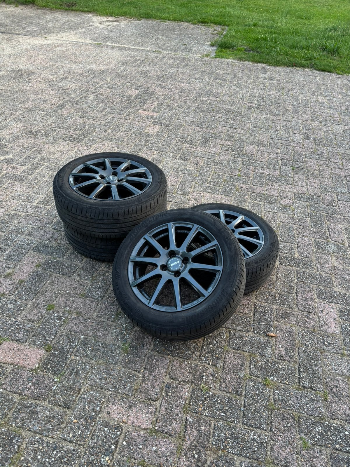 16 inch rial velgen, Ophalen