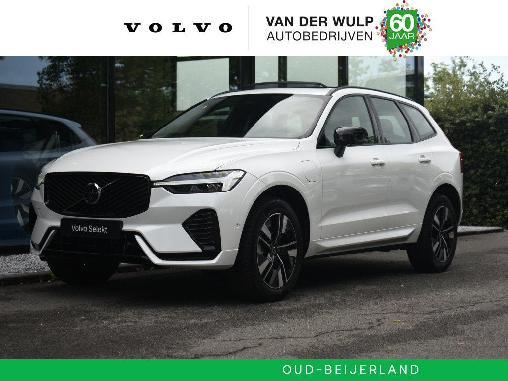 Volvo XC60 T6 350pk AWD Plus Dark [Facelift] | Premium | Tre, Auto's, Automaat, Gebruikt, 4 cilinders, 24 maanden