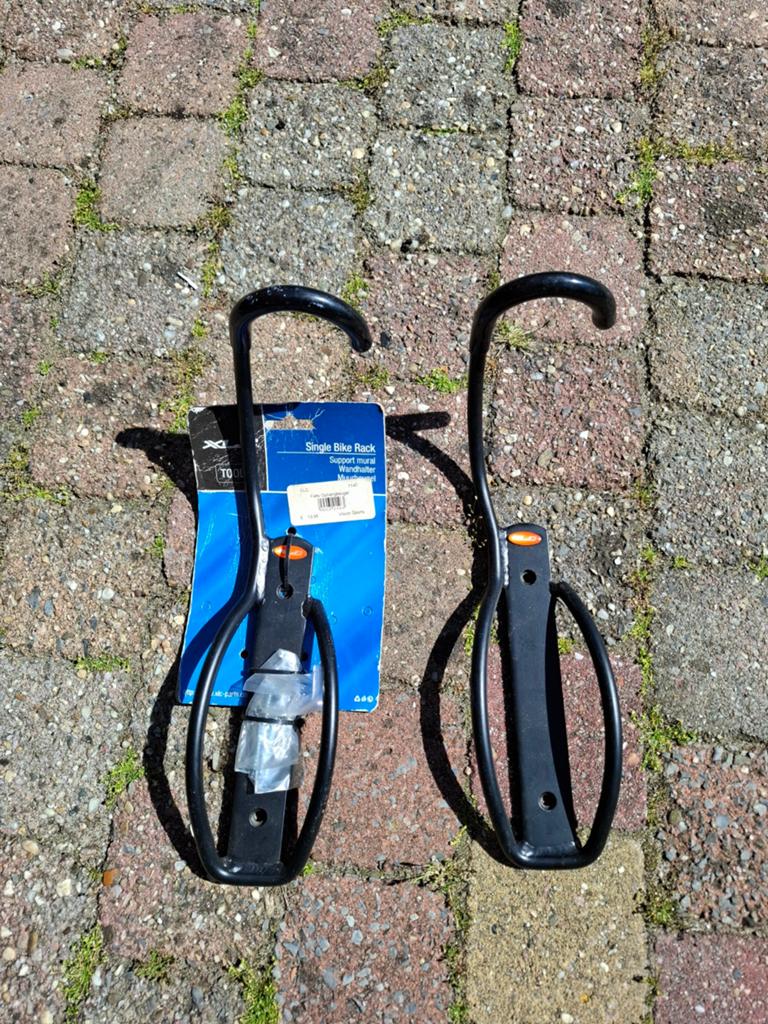 2x Fiets Muurbeugel - Ruimtebesparende Ophanghaken, Fietsen en Brommers, Fietsaccessoires | Fietsenrekken, Ophalen, Zo goed als nieuw
