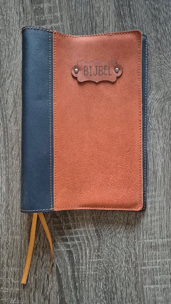 Bijbelhoezen, Boeken, Ophalen of Verzenden, Zo goed als nieuw, Christendom | Katholiek