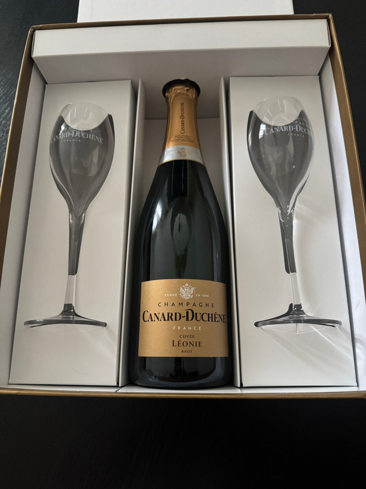 Canard-Duchêne Champagne Cuvée Léonie Brut met glazen, Ophalen of Verzenden, Nieuw, Frankrijk, Champagne