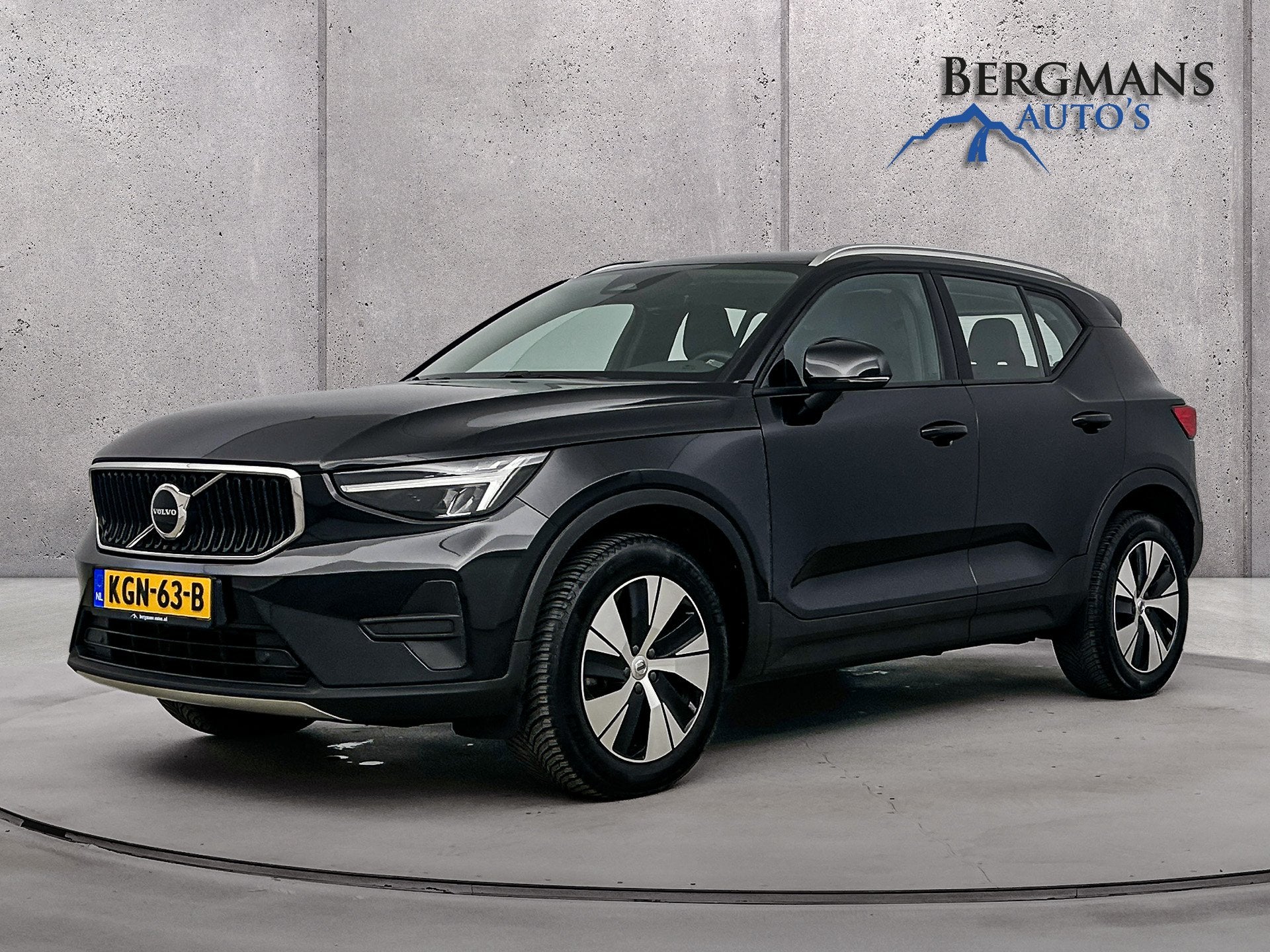 Volvo XC40 - 2.0 B3 Essential Edition // DEALER ONDERHOUDEN, Auto's, Dealer onderhouden, 1588 kg, Gebruikt, 4 cilinders
