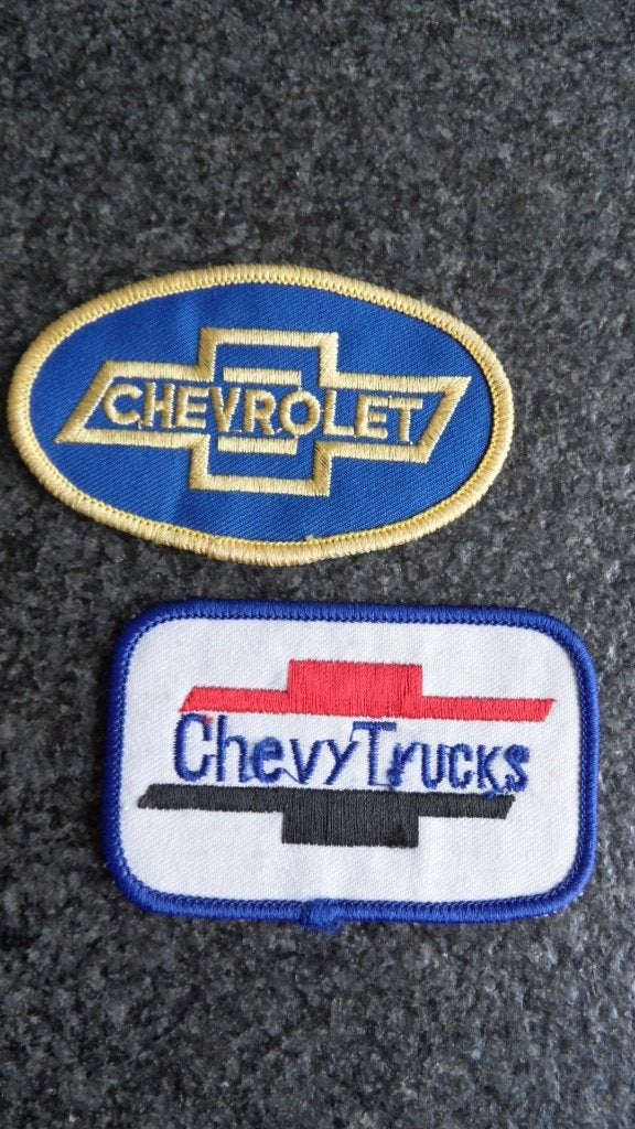 Chevrolet - Chevy Trucks auto badge 2 x, Verzenden, Gebruikt, Auto's
