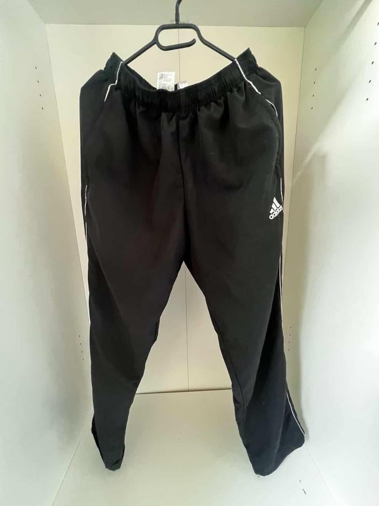 Adidas track pants, Maat 48/50 (M), Zwart, Ophalen of Verzenden, Zo goed als nieuw