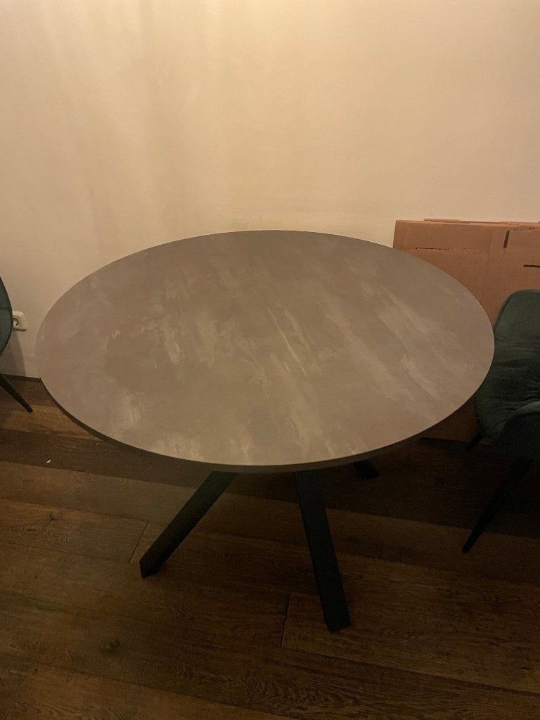 IKEA MARIEDAMM Dining Room Table, Ophalen, Rond, Zo goed als nieuw, Vier personen