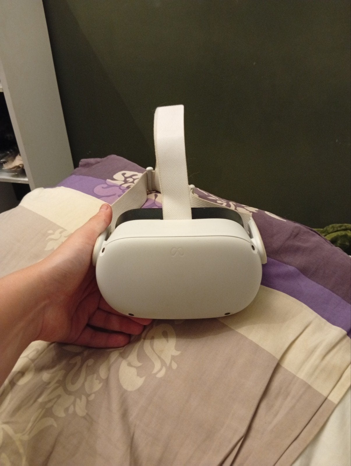 Oculus Quest 2 - Zo goed als nieuw, compleet met doos, Ophalen, VR-bril, 2182ds, Essakalikamal3@gmail.com