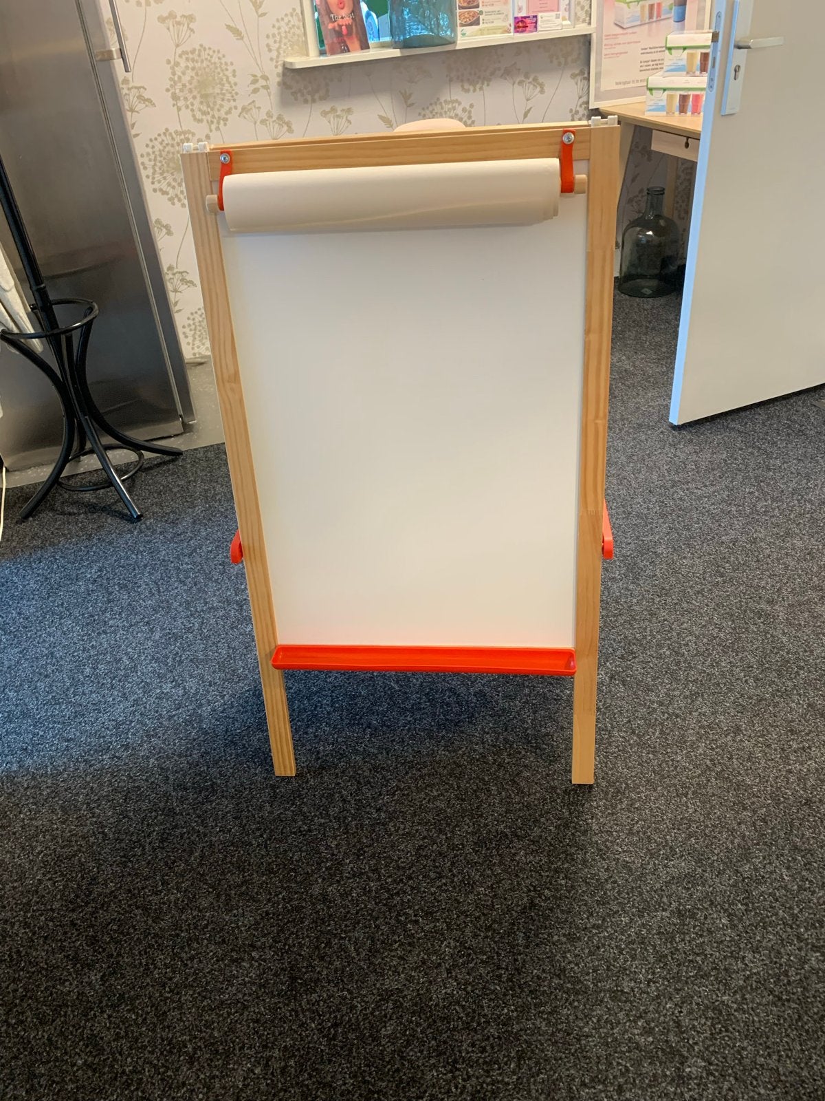 IKEA MÅLA Tekenbord / Schoolbord met papierrol, Ophalen, Zo goed als nieuw, Knutselen