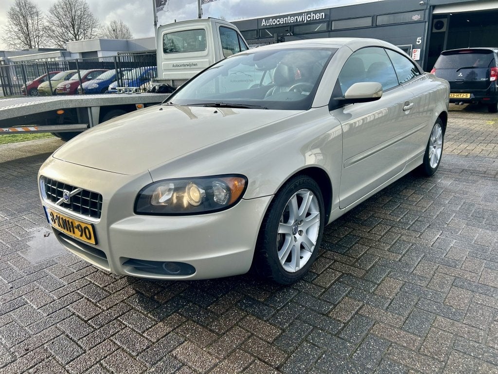 Volvo C70 Convertible 2.4 Momentum - Automaat - Nette Auto, Auto's, C70, Gebruikt, Cabriolet, 4 stoelen