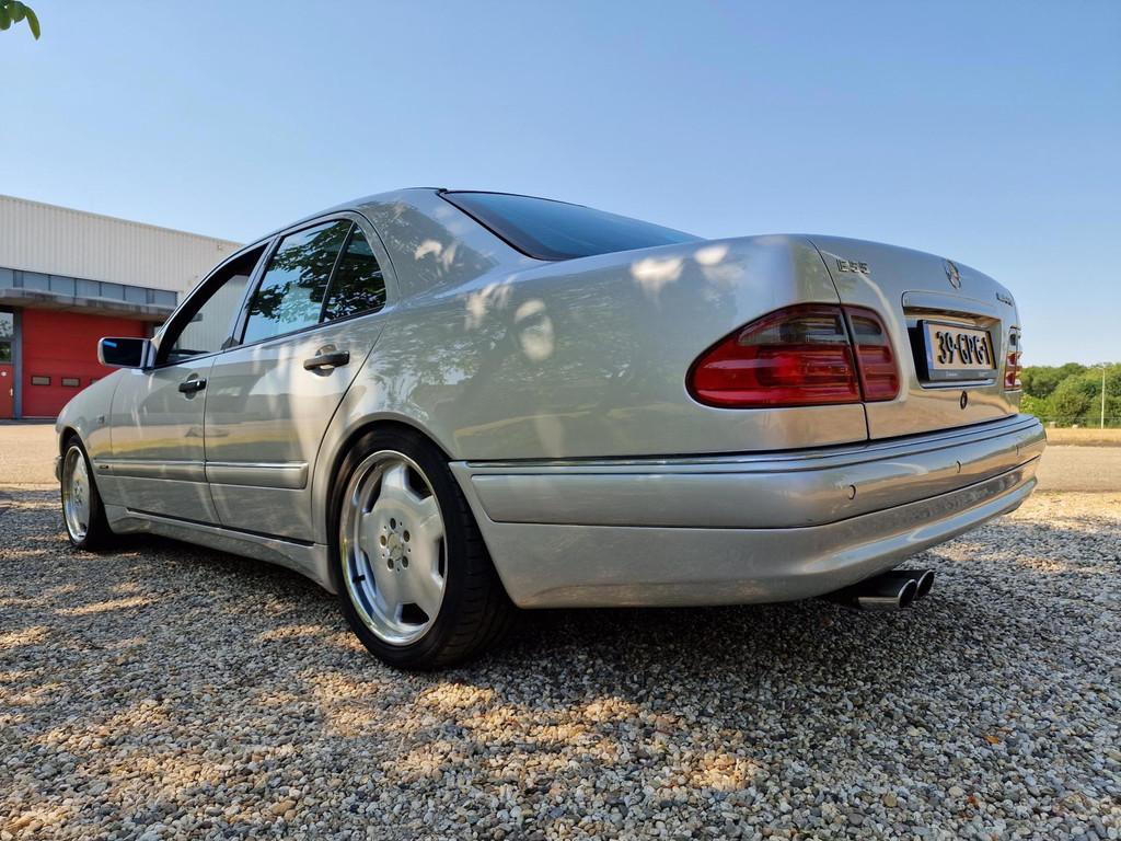 Mercedes-Benz E-klasse E50 / E55 AMG FULL-OPTiON nieuwe LAK, Auto's, Achterwielaandrijving, Automatische klimaatregeling, Leder