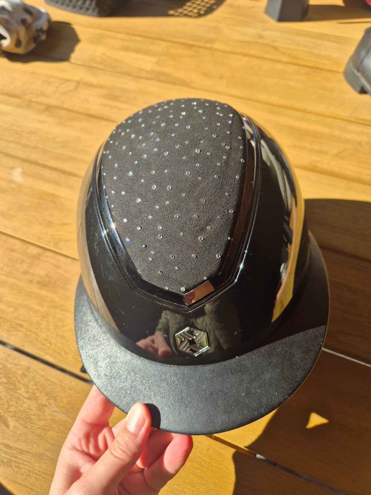 Paardrijcap Kylo S 52-55 cm, Dieren en Toebehoren, Paardrijkleding, Ophalen, Dressuur, Zo goed als nieuw, Zwart