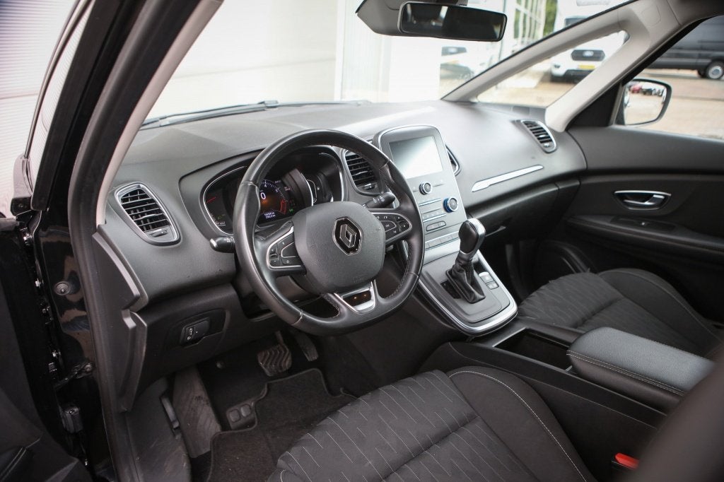 Renault Grand Scénic 1.3 TCe Limited 7p. (bj 2019), Auto's, Voorwielaandrijving, Euro 6, 4 cilinders, 7 stoelen