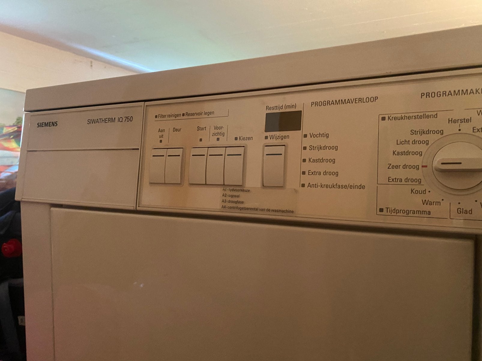 Siemens Siwatherm 7500 Serie iQ condensdroger, Ophalen, 6 tot 8 kg, Gebruikt, 85 tot 90 cm