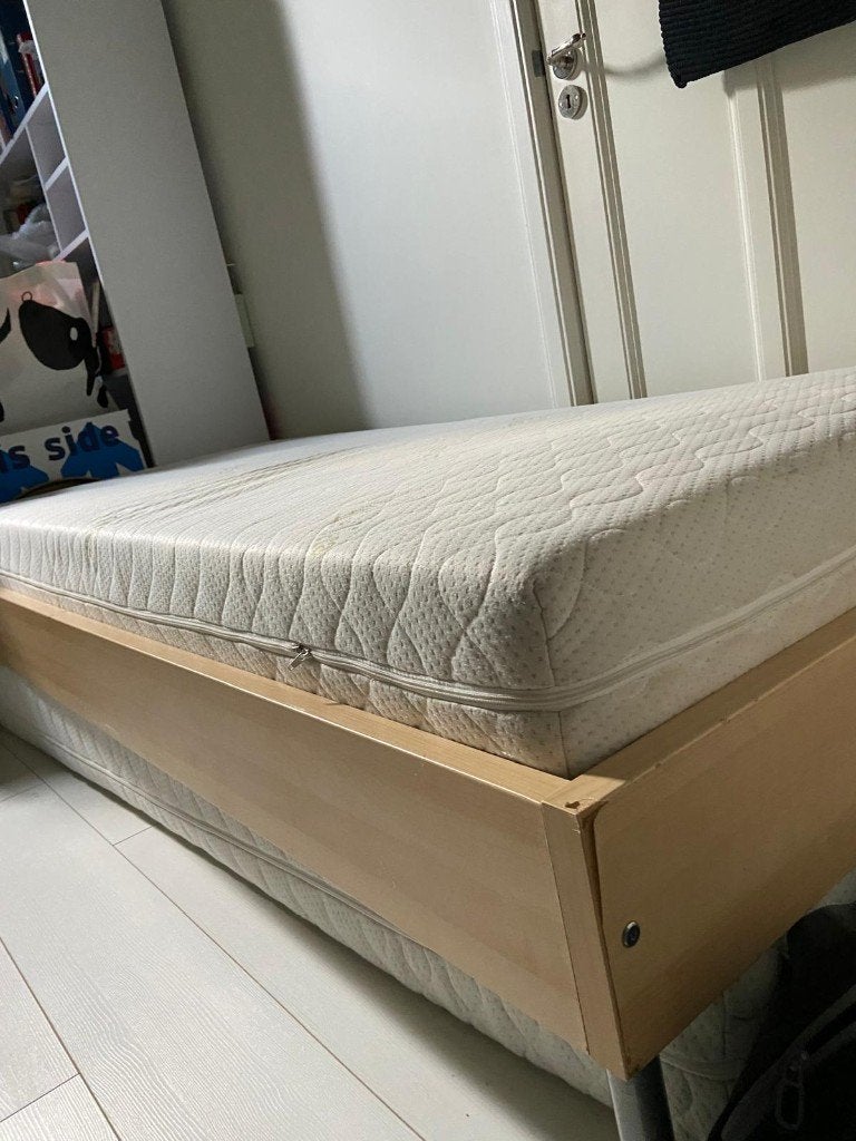 Bed, Ophalen, Overige materialen, Gebruikt, 90 cm