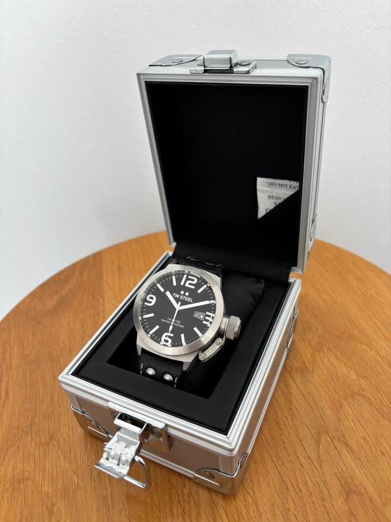 TW Steel horloge TW2 - inclusief nieuwe batterij, Sieraden, Tassen en Uiterlijk, Horloges | Heren, Overige merken, Overige materialen