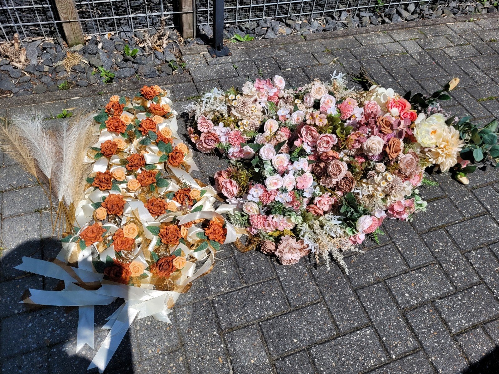 Bruiloft decoratie: Stoelhangers, bloemen enz, Ophalen, Gebruikt