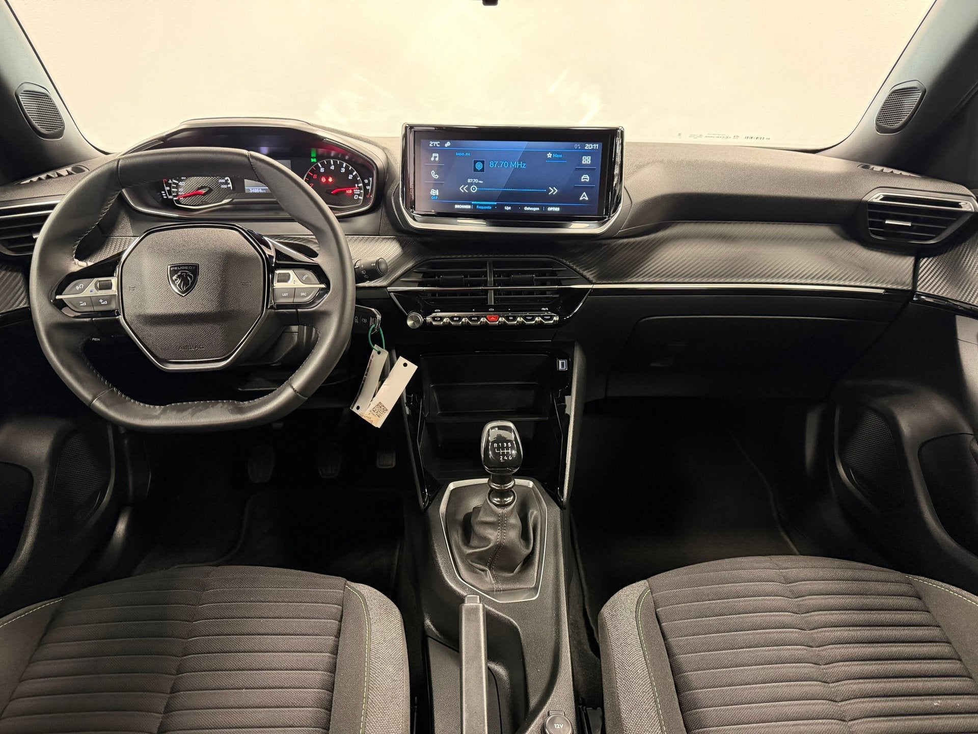Peugeot 2008 1.2 PureTech 100 Allure*Nardo-Gray*Airco*Cruise, Auto's, 101 pk, 1199 cc, Parkeersensor, Nieuw