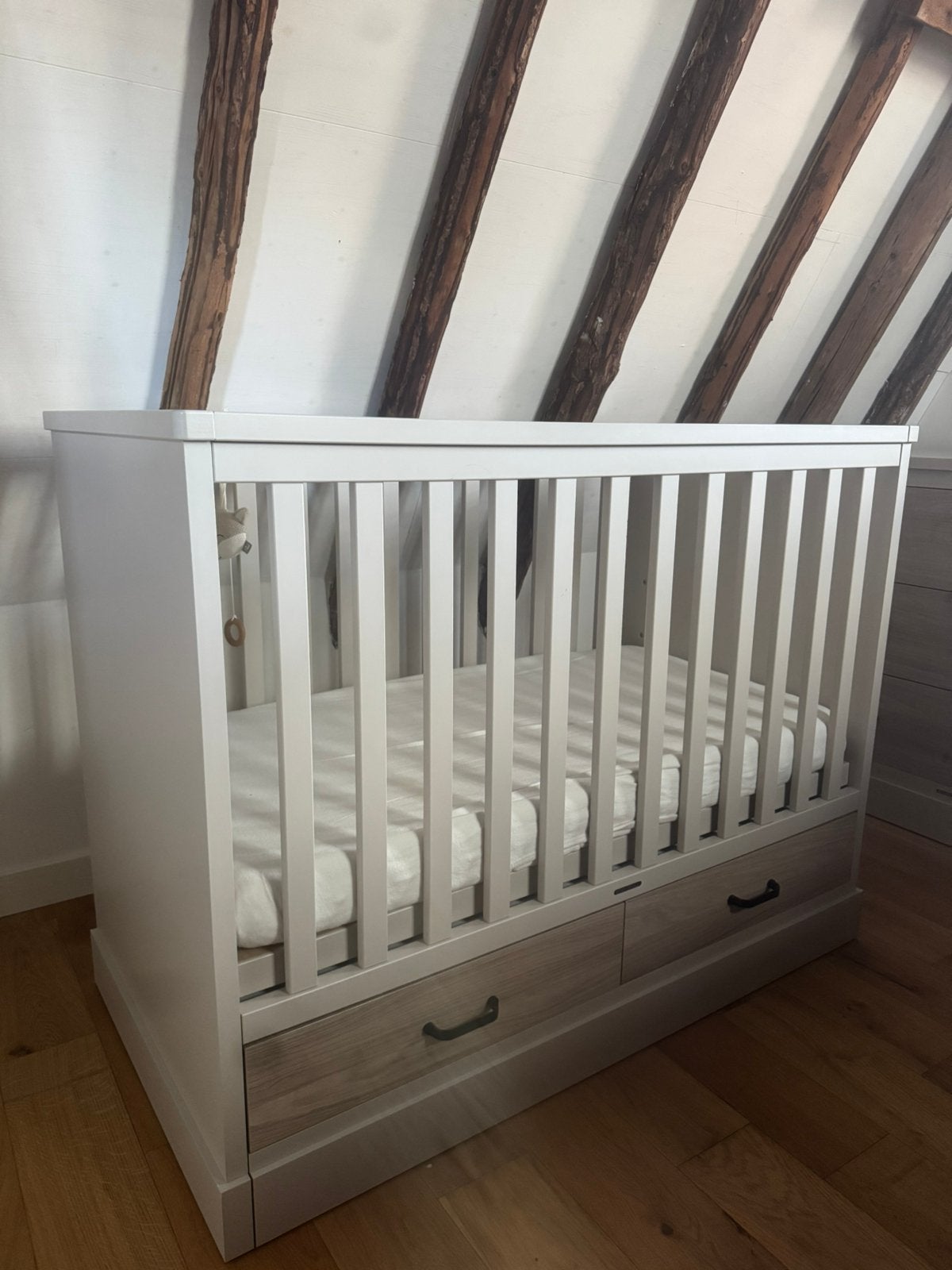 Commode + ledikant (incl. Matras) Kidsmill Newport oat/eiken, Ophalen, Zo goed als nieuw, Jongetje of Meisje