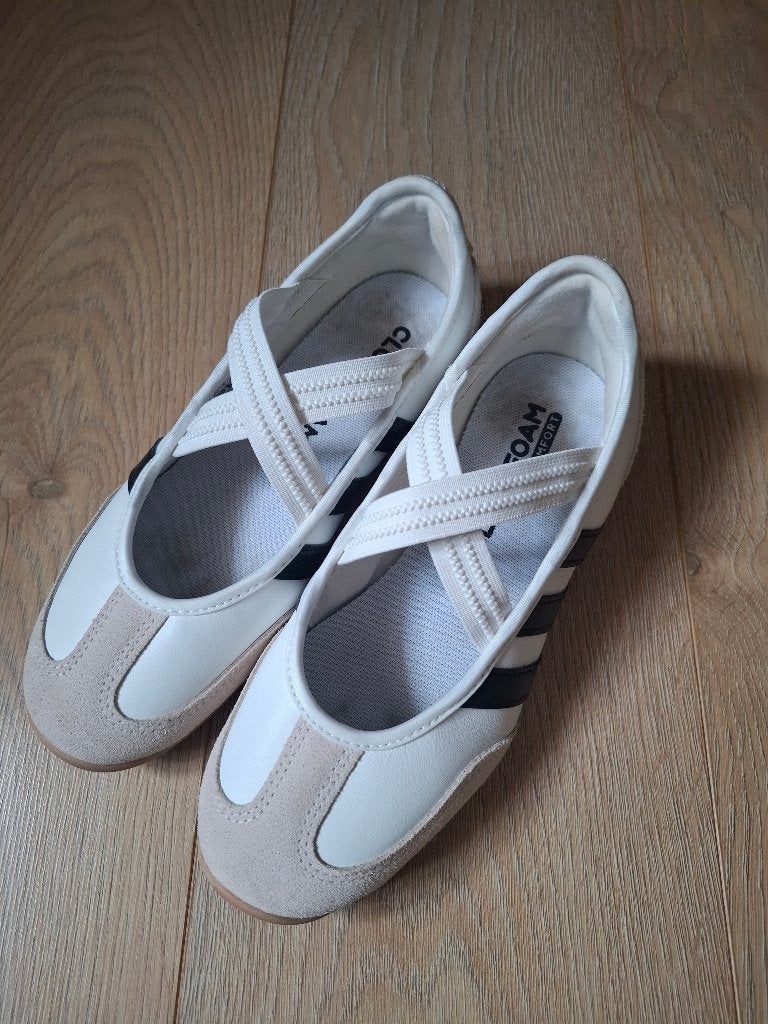 Adidas sneaker ballerina mt 38, Adidas, Wit, Ophalen of Verzenden, Sneakers of Gympen