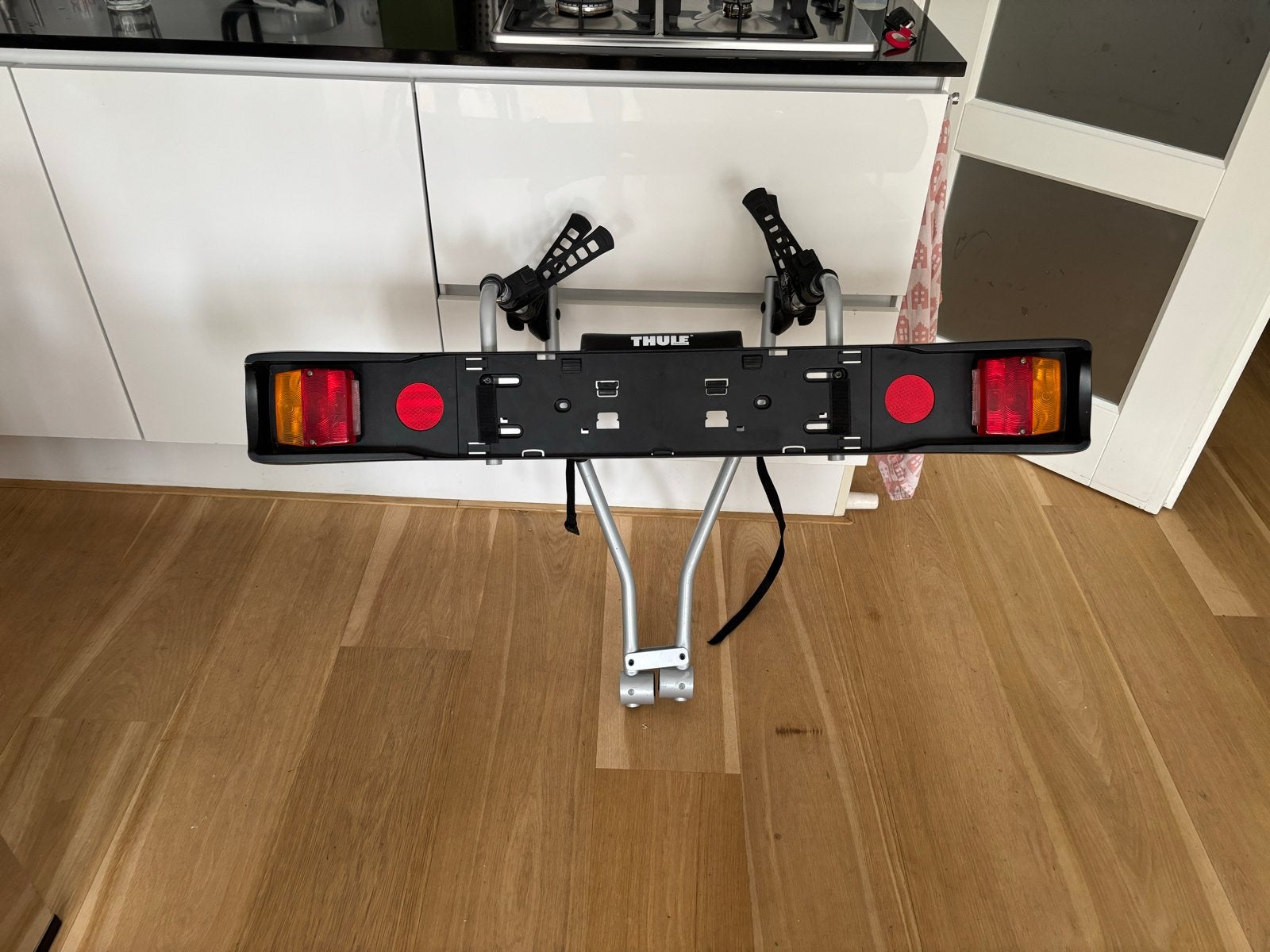 Thule Xpress inclusief lichtbalk / lightboard, Auto diversen, Fietsendragers, Ophalen, 2 fietsen, Zo goed als nieuw, Trekhaakdrager