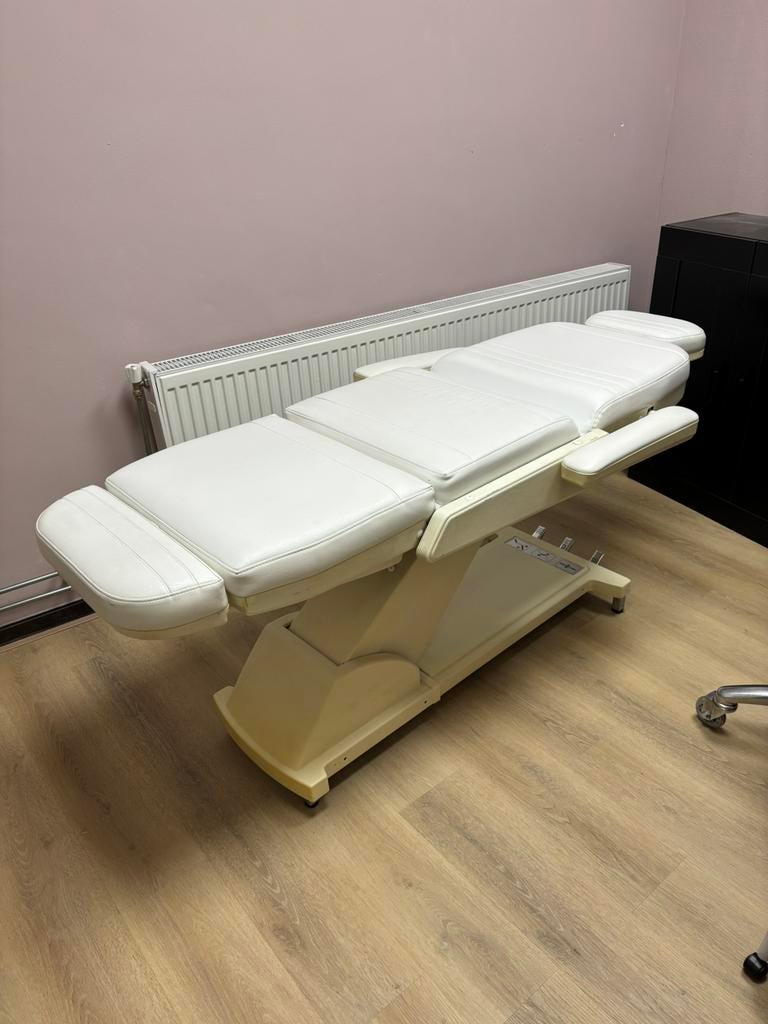 Te koop behandelstoel/tafel, Ophalen, Zo goed als nieuw, Massagetafel