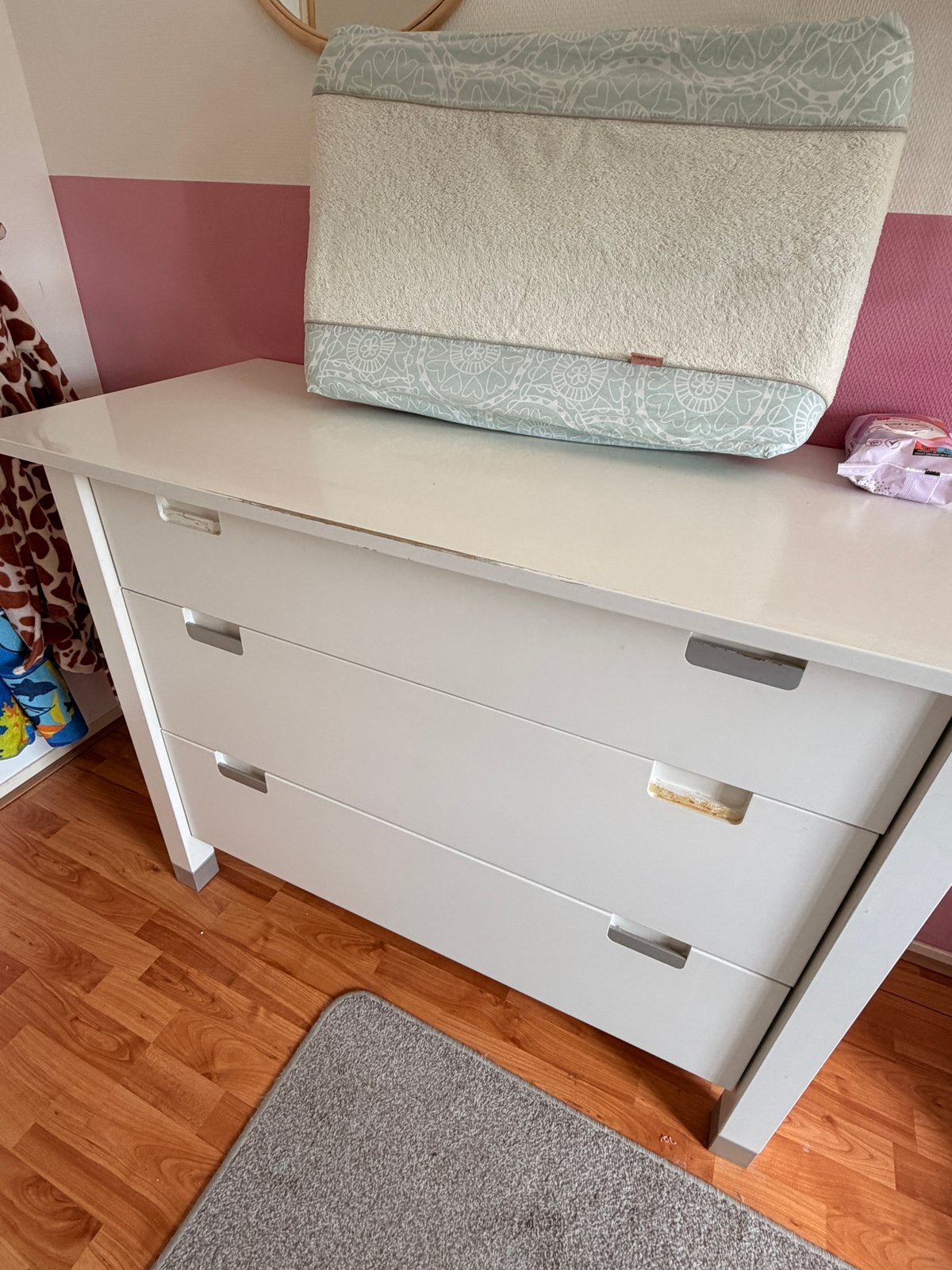 Witte commode met 3 lades - Gebruikt, Kinderen en Baby's, Kinderkamer | Commodes en Kasten, Gebruikt, Commode, 90 tot 105 cm, 75 tot 100 cm