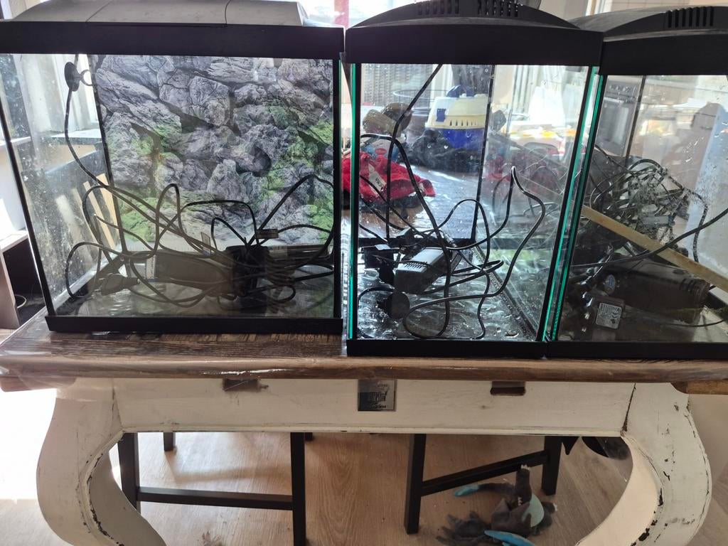 2 x aquarium superfish, Ophalen, Verwarming, Zo goed als nieuw, Leeg aquarium