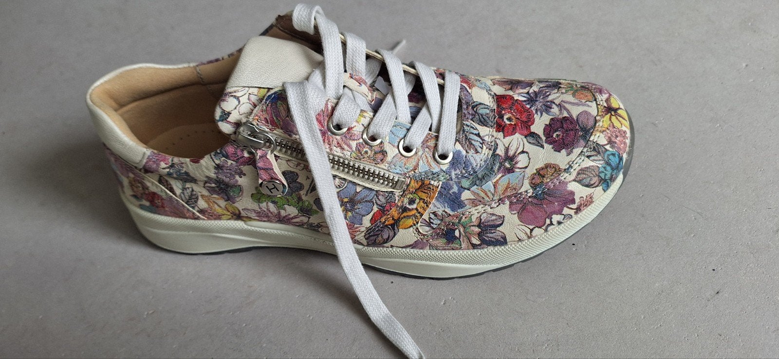 NIEUWE Helvesko sneakers schoenen mt 41, Overige kleuren, Helvesko, Nieuw, Ophalen of Verzenden