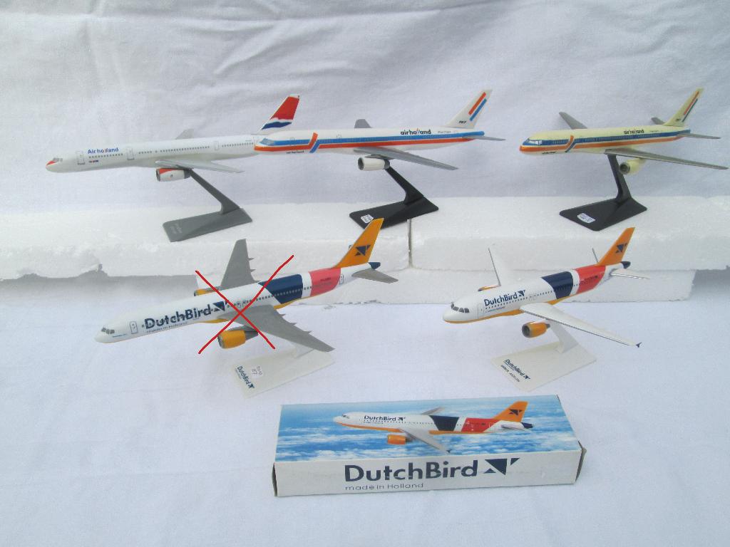 Airholland - DutchBird - Arkyfly, Nederlands vergane glory, Verzamelen, Luchtvaart en Vliegtuigspotten, Ophalen of Verzenden, Zo goed als nieuw